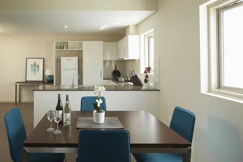 Baileys Serviced Apartments - Australian Directory 10