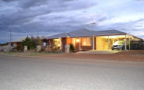 Beach Place @ Leeman - Australian Directory 0