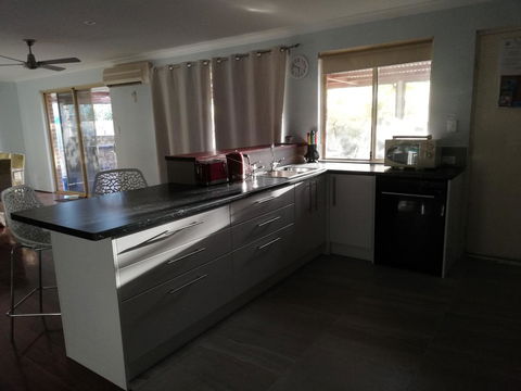 Beach Place @ Leeman - Australian Directory 5