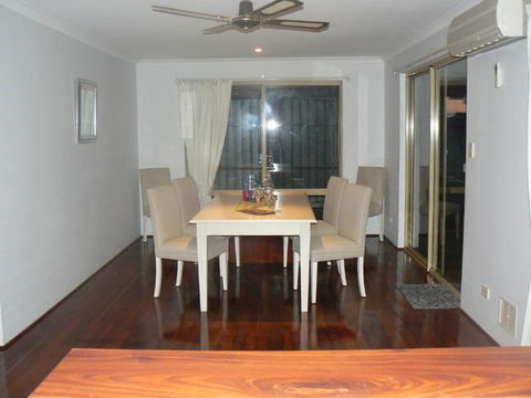Beach Place @ Leeman - Australian Directory 6