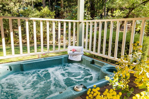 Riverglen Chalets - Australian Directory 2