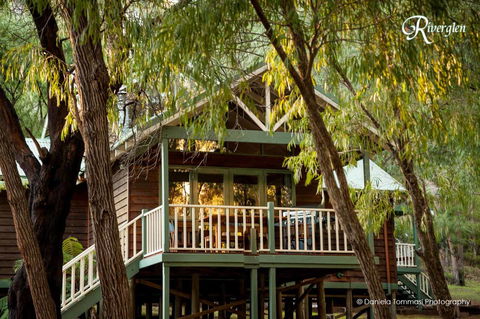 Riverglen Chalets - Australian Directory 31