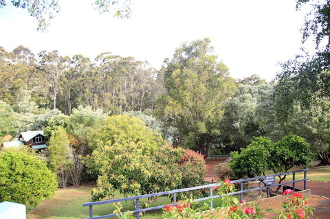 Riverglen Chalets - Australian Directory 10