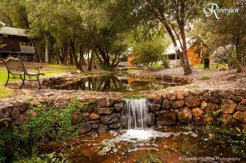 Riverglen Chalets - Australian Directory 29