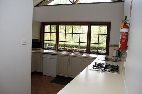 Riverglen Chalets - Australian Directory 8