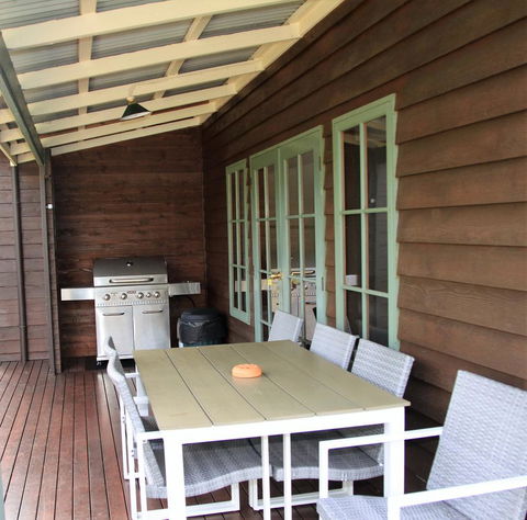 Riverglen Chalets - Australian Directory 18