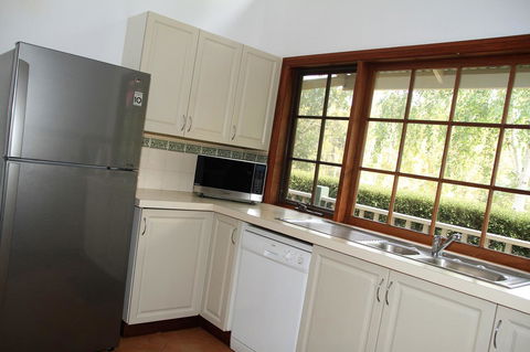 Riverglen Chalets - Australian Directory 9