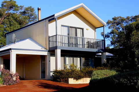 Bayside Villas - Australian Directory 29