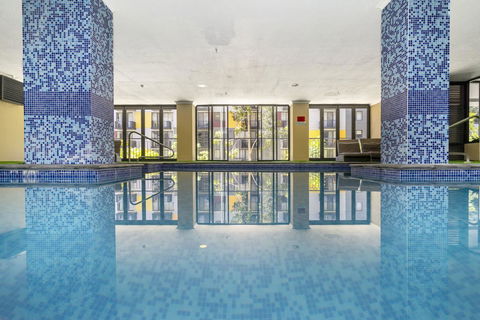 Oversized Eastend Sleeps 6 Free PARKING+POOL WIFI - Australian Directory 13