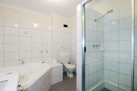 West Beach Lagoon 114 â€“ Ocean Views - Australian Directory 10