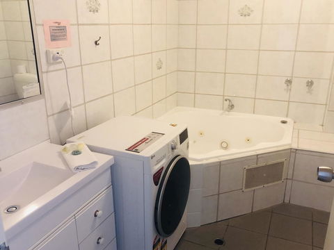 West Beach Lagoon 114 â€“ Ocean Views - Australian Directory 9