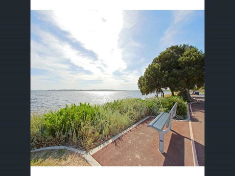 Applecross Village Apartment - Australian Directory 40