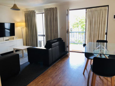 West Beach Lagoon 107 - Great Value - Australian Directory 7