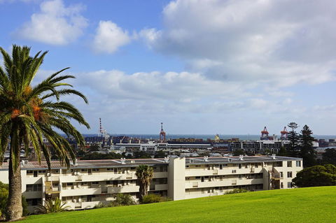 Studio 208 With Ocean Views - Australian Directory 23