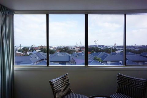 Studio 208 With Ocean Views - Australian Directory 17