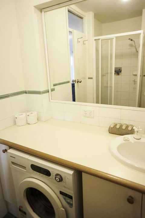 Studio 208 With Ocean Views - Australian Directory 15