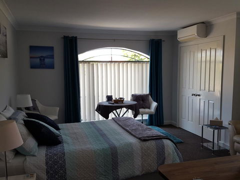 Palm Beach Bed & Breakfast - Australian Directory 14