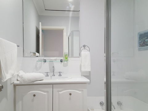 Palm Beach Bed & Breakfast - Australian Directory 6