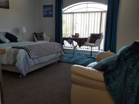 Palm Beach Bed & Breakfast - Australian Directory 9