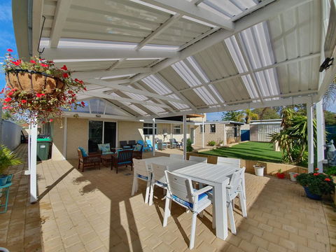 Palm Beach Bed & Breakfast - Australian Directory 20