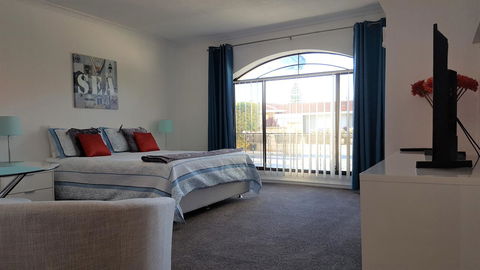Palm Beach Bed & Breakfast - Australian Directory 29