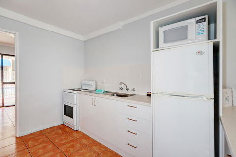 West Beach Lagoon 204 â€“ Ground Floor - Australian Directory 7