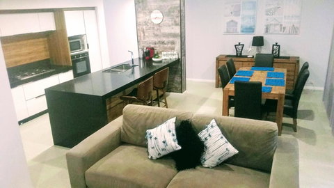 Mandurah Beach Front Apartment - Australian Directory 17