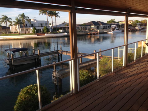 Waterside Canal Dreams - Australian Directory 36