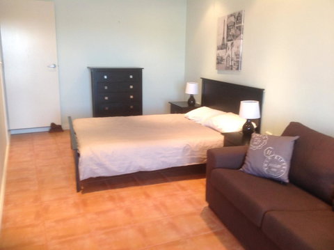 Waterside Canal Dreams - Australian Directory 20