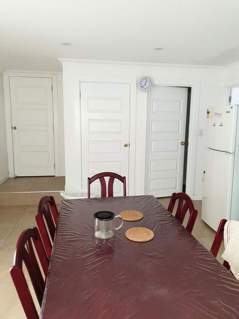 DIANELLA Budget Rooms Happy Place To Stay - Australian Directory 10