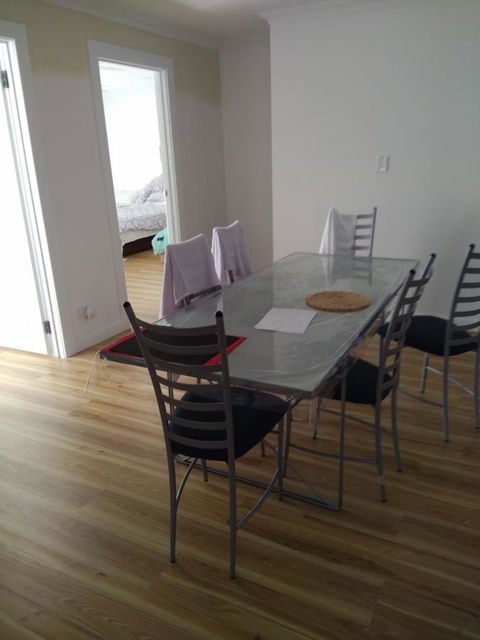 DIANELLA Budget Rooms Happy Place To Stay - Australian Directory 34