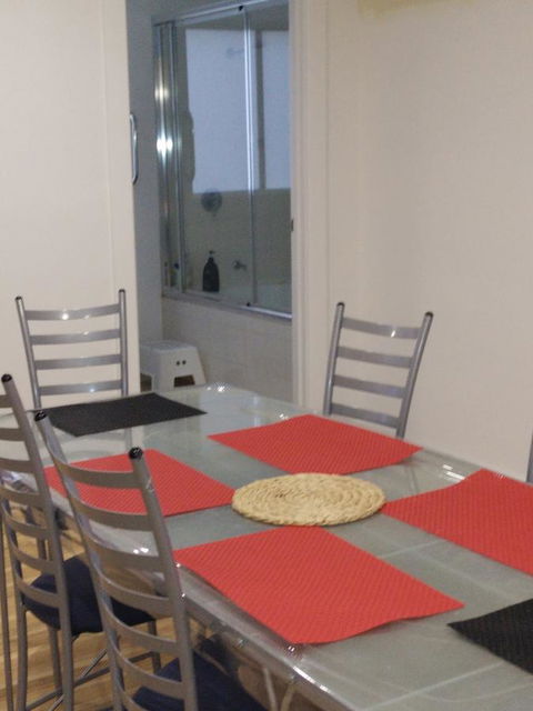 DIANELLA Budget Rooms Happy Place To Stay - Australian Directory 27