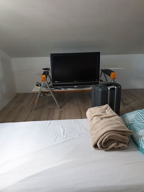 DIANELLA Budget Rooms Happy Place To Stay - Australian Directory 6