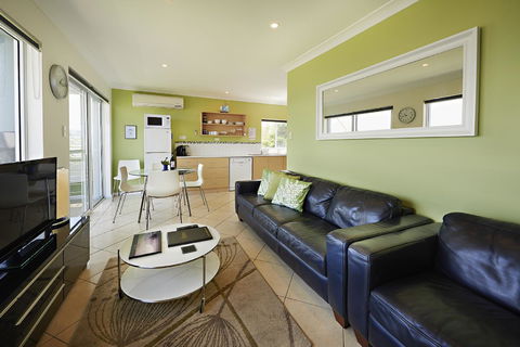 Albany Harbourside Apartments And Houses - Australian Directory 44