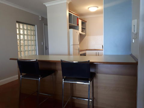 Salty Kiss - Australian Directory 7