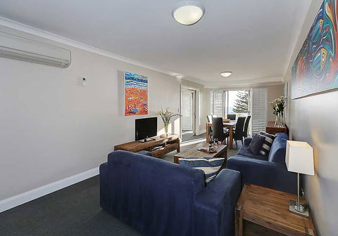 Salty Kiss - Australian Directory 4