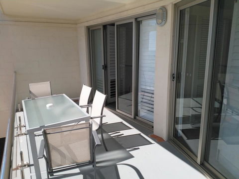 Salty Kiss - Australian Directory 14