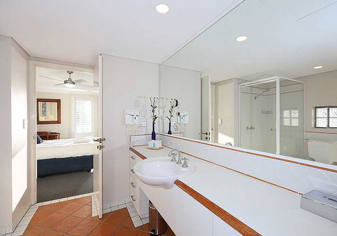 Salty Kiss - Australian Directory 12