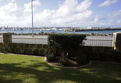 Oceanside 8 - Australian Directory 18