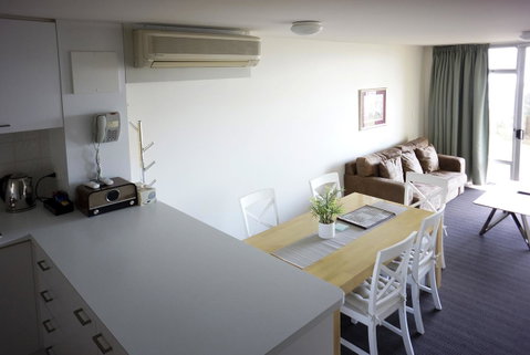 Oceanside 8 - Australian Directory 7