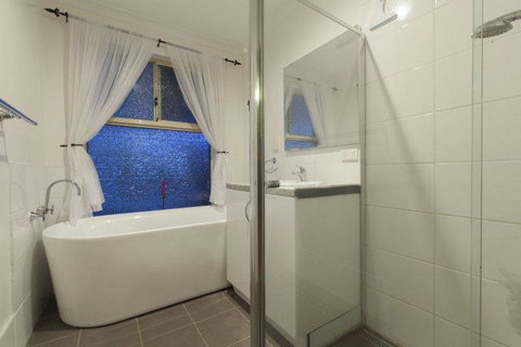 The Entertainer - Australian Directory 26