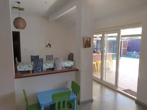 The Entertainer - Australian Directory 13