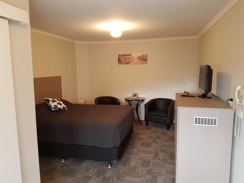 Mandurah Foreshore Motel - Australian Directory 8