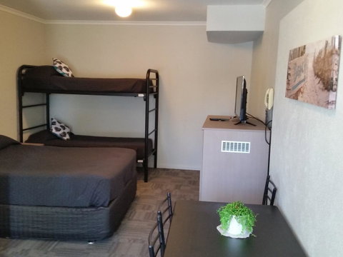 Mandurah Foreshore Motel - Australian Directory 12