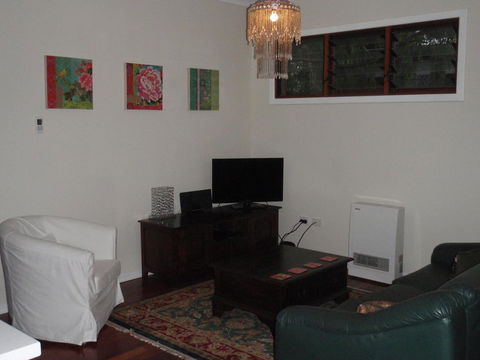 Gypsy Cottage - Australian Directory 3