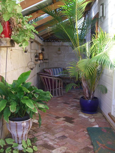 Gypsy Cottage - Australian Directory 8