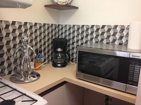 â˜… Stylish Family Home! â˜… - Australian Directory 16