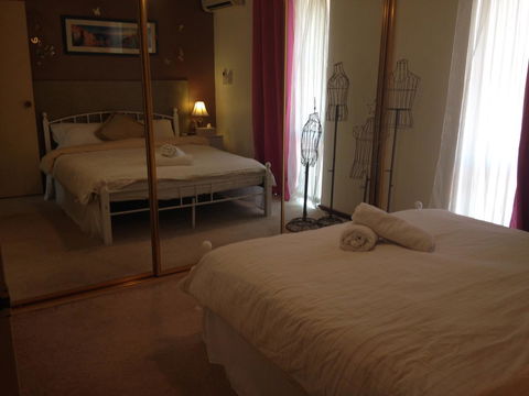 â˜… Stylish Family Home! â˜… - Australian Directory 9