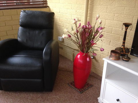 â˜… Stylish Family Home! â˜… - Australian Directory 4