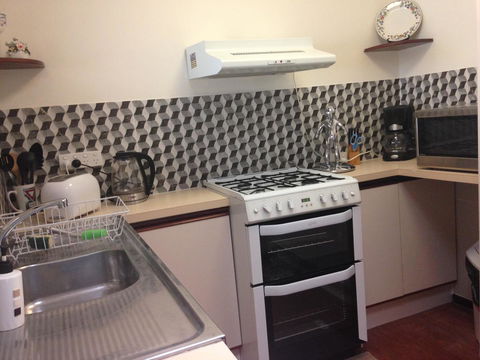 â˜… Stylish Family Home! â˜… - Australian Directory 15